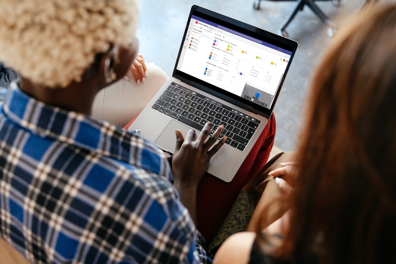 Woman using Rainbow Telephony for Microsoft Teams while having a call